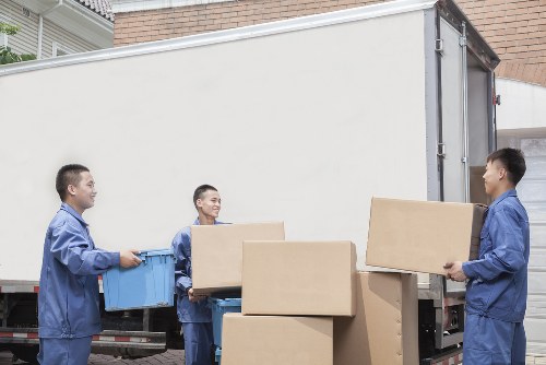 Packing boxes safely for a removal van move in Richmond upon Thames