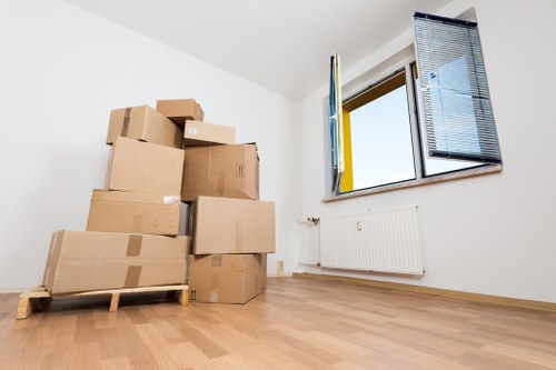Prepared boxes and bags for student removals in Richmond upon Thames
